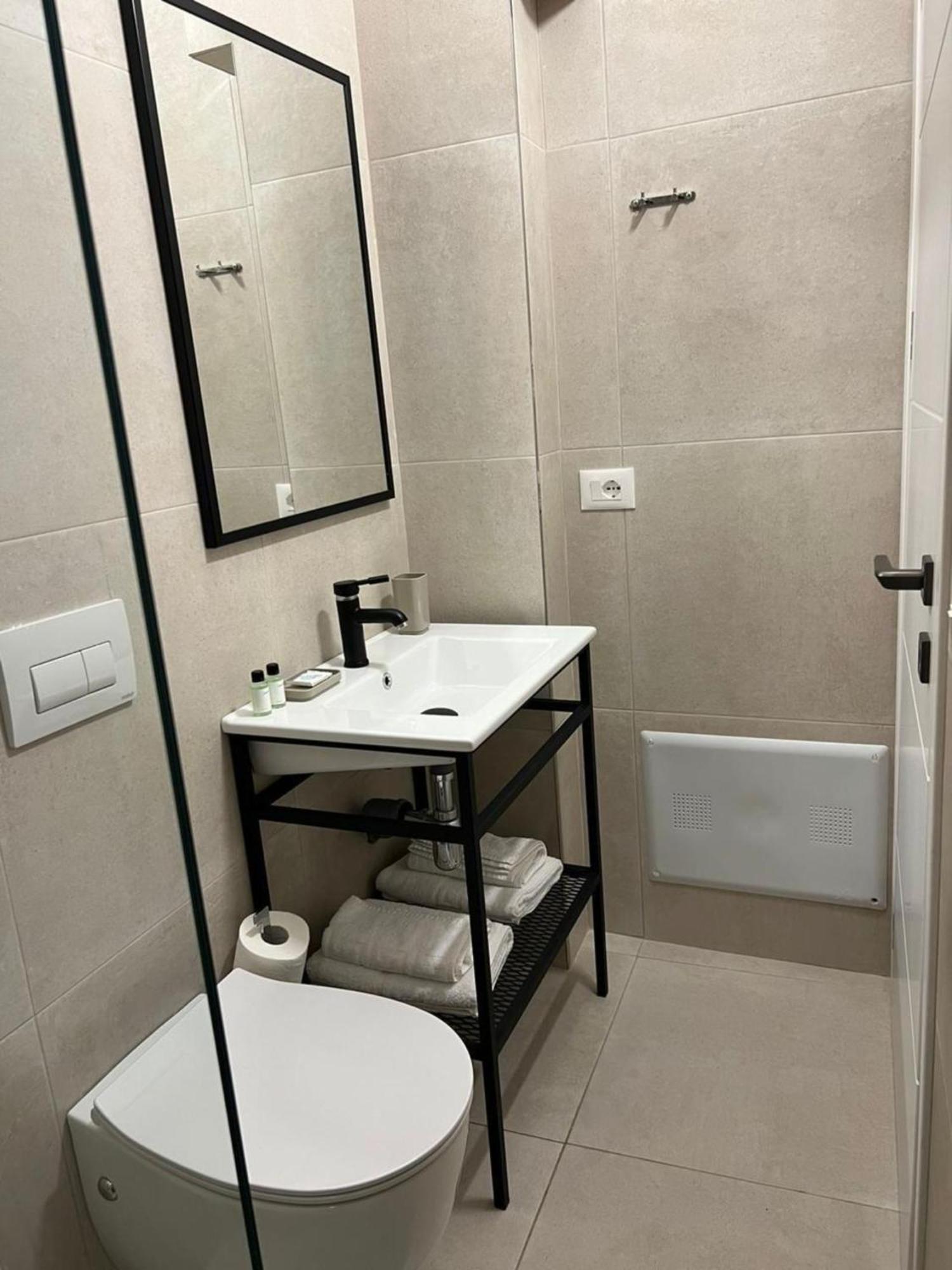 Curoj Luxury Apartament *